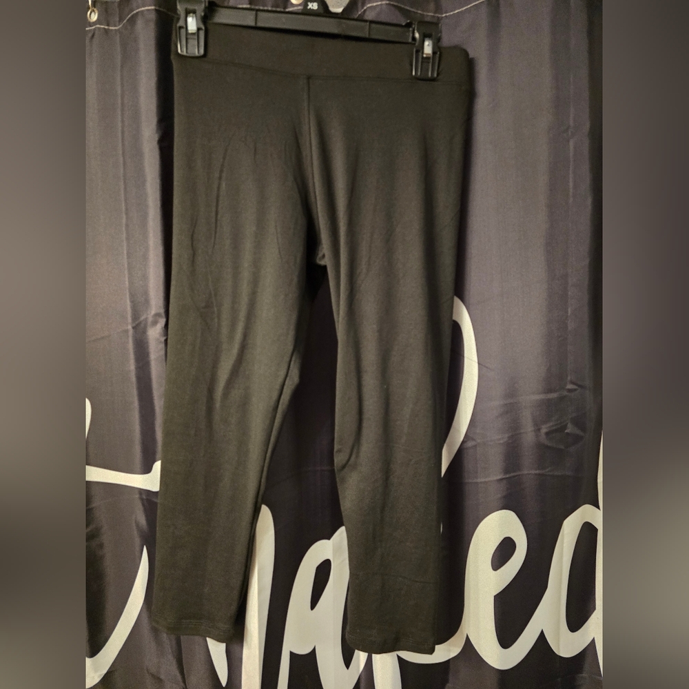 Maurices Black Capri Leggings